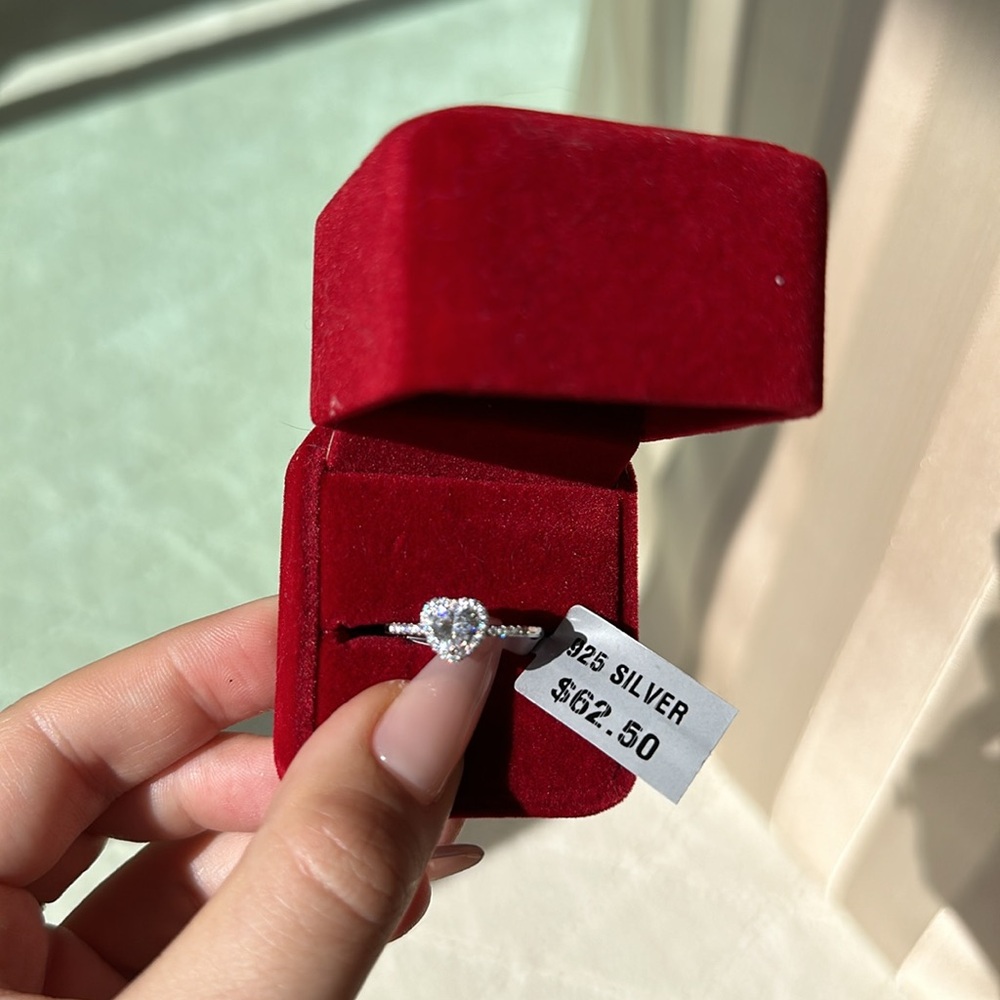 Diamond Heart Ring - Picture 6 of 6